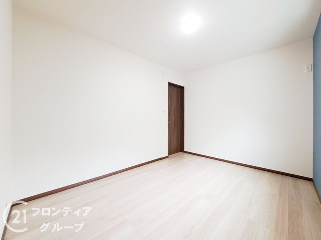 4LDK Detached House for Sale in Higashiosaka, Osaka - Thumbnail 4