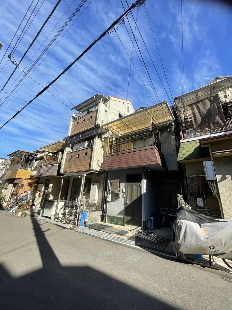2LDK Wooden House for Sale in Yao, Osaka - Move-in Ready - Thumbnail 2