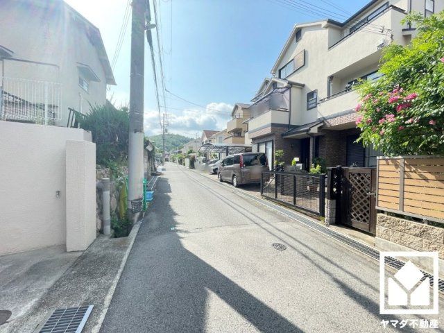 4LDK Detached House for Sale in Nishinomiya, Hyogo Prefecture - Thumbnail 2