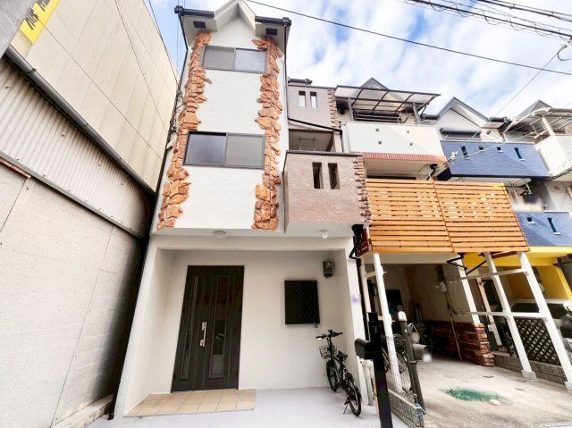 Renovated 4SLDK House for Sale in Osaka Fukushima Ward - Thumbnail 2