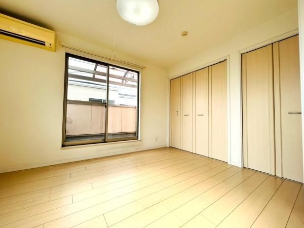 4LDK House for Sale in Settsu City, Osaka - 124 sqm - Thumbnail 2