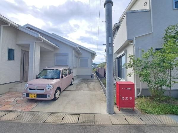 3LDK Detached House for Sale in Iwade, Wakayama - Thumbnail 2