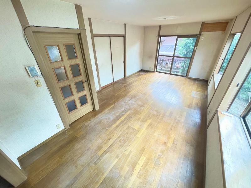 4LDK Detached House for Sale in Sakai Minami Ward, Osaka - Thumbnail 2