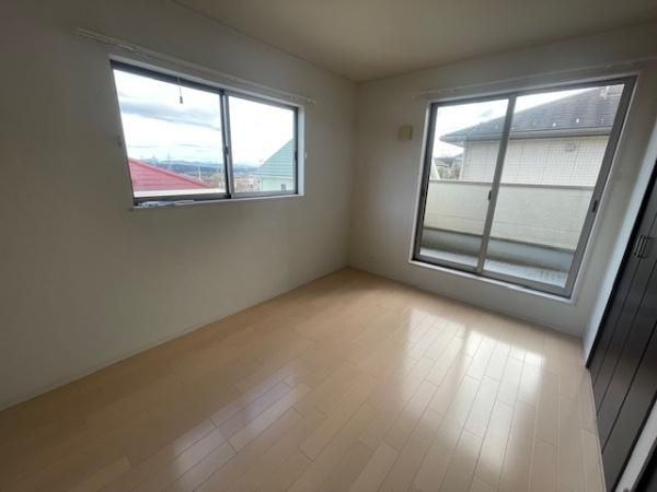 4LDK Detached House for Sale in Shijonawate, Osaka - Thumbnail 4