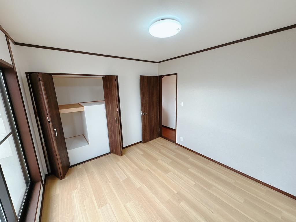 Renovated 3LDK House for Sale in Kakogawa, Hyogo - Thumbnail 4