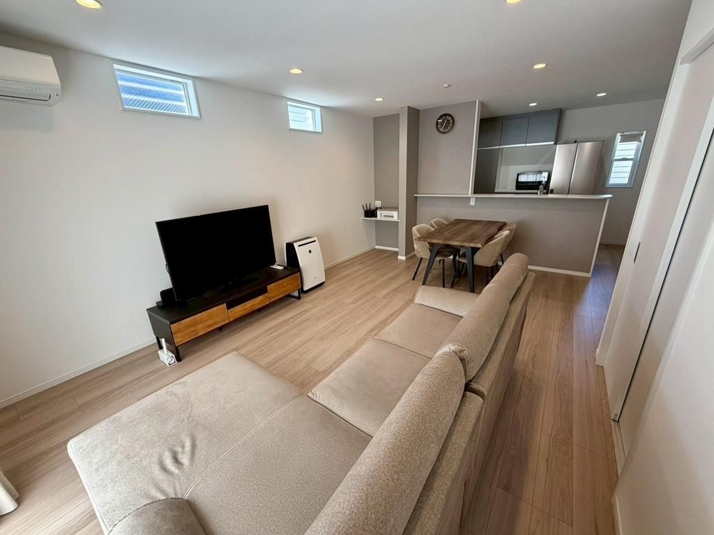 3SLDK House for Sale in Kadoma City, Osaka - Thumbnail 2