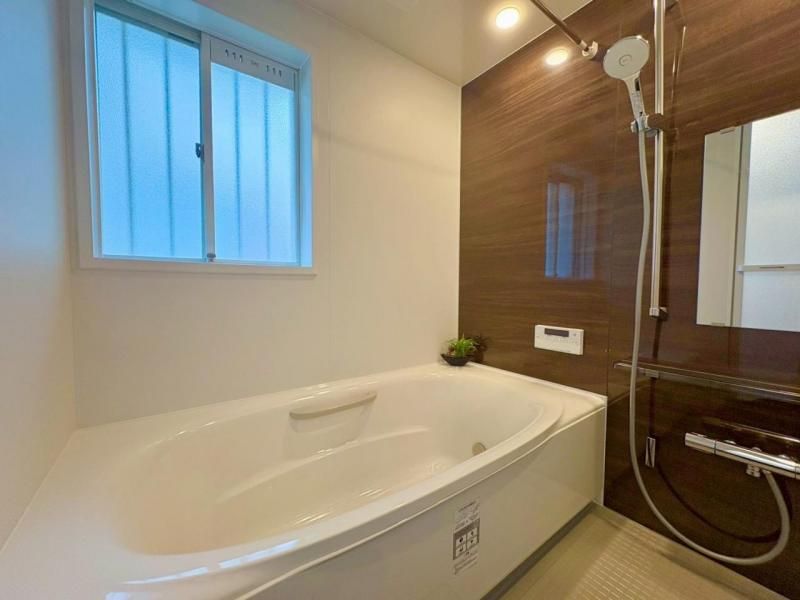 Renovated 4LDK Toyota Home in Ikeda, Osaka | South-Facing - Thumbnail 4