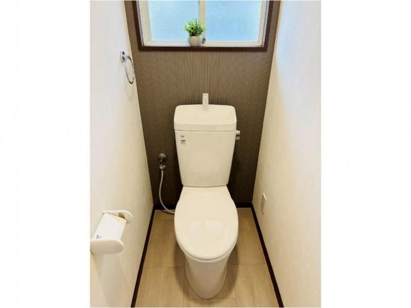 Renovated 4LDK Toyota Home in Ikeda, Osaka | South-Facing - Thumbnail 3