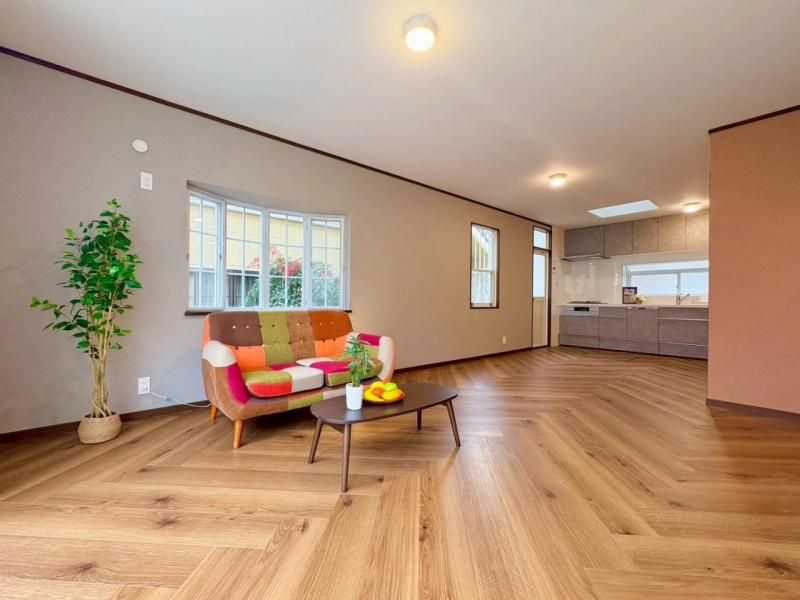 Renovated 4LDK Toyota Home in Ikeda, Osaka | South-Facing - Thumbnail 2