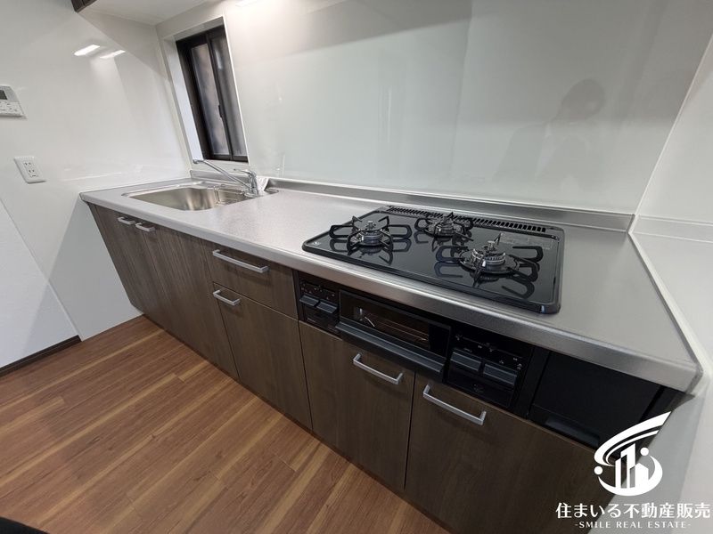 Renovated 3LDK House for Sale in Higashiosaka, Osaka - Thumbnail 3