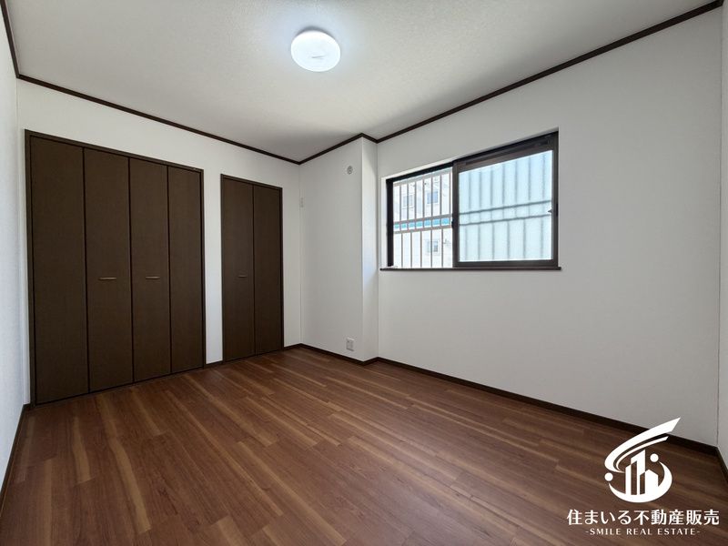 Renovated 3LDK House for Sale in Higashiosaka, Osaka - Thumbnail 2