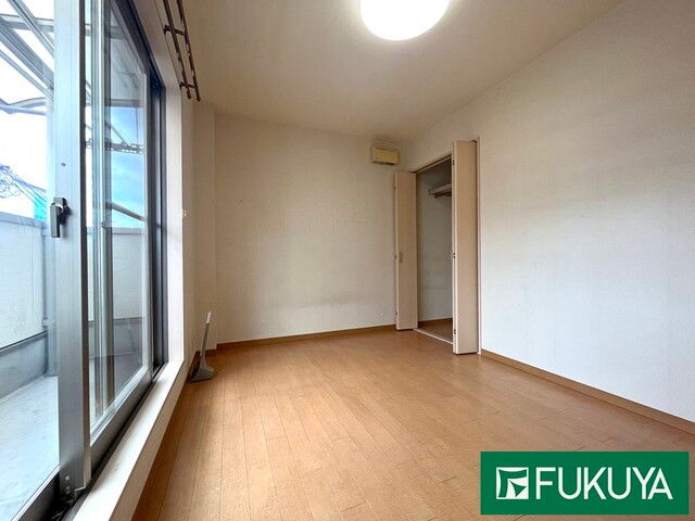 4LDK Detached House for Sale in Nishi Ward, Osaka - Thumbnail 3