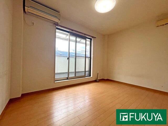 4LDK Detached House for Sale in Nishi Ward, Osaka - Thumbnail 4