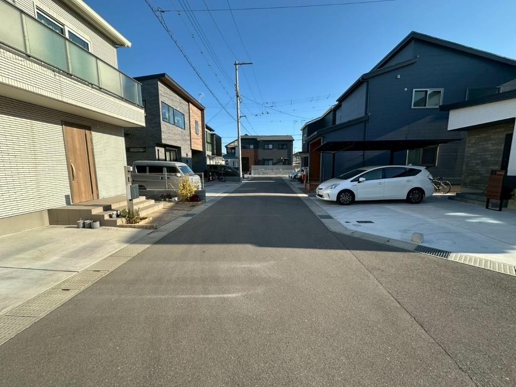 3LDK Corner Lot House in Akashi, Hyogo - 97 sqm - Thumbnail 2