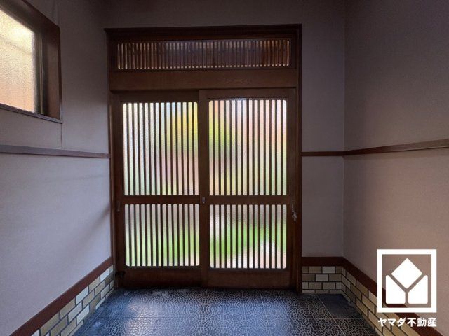5DK Detached House for Sale in Nishinomiya, Hyogo - Thumbnail 2