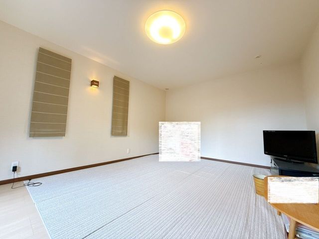 4SLDK Detached House Near Ikoma Station in Nara - Thumbnail 2