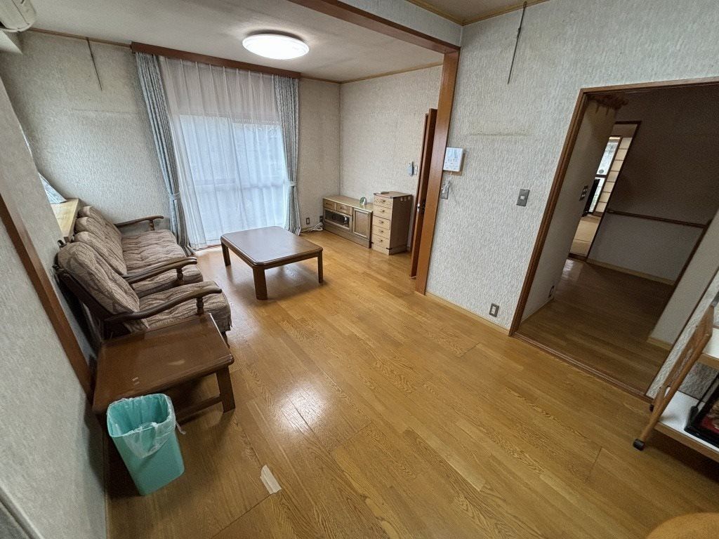 5SLDK Detached House for Sale in Kashihara, Nara | 121.92 sqm - Thumbnail 2