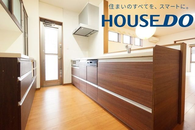 4LDK House for Sale in Fukui City with 3 Parking Spaces - Thumbnail 2