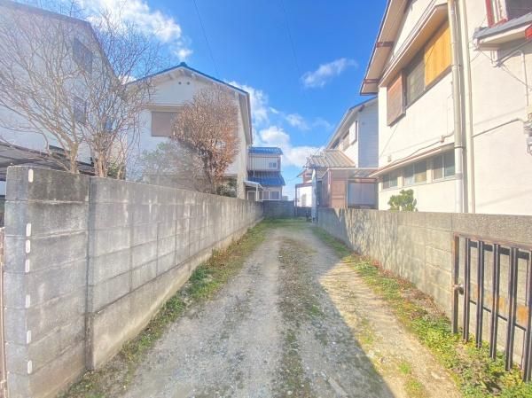 4DK Detached House for Sale in Nozaki, Wakayama City - Thumbnail 3