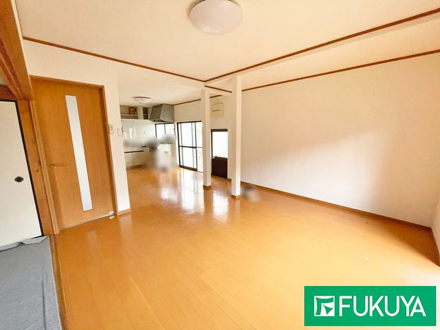 5LDK Renovated House with Parking for 4 in Himeji, Hyogo - Thumbnail 3