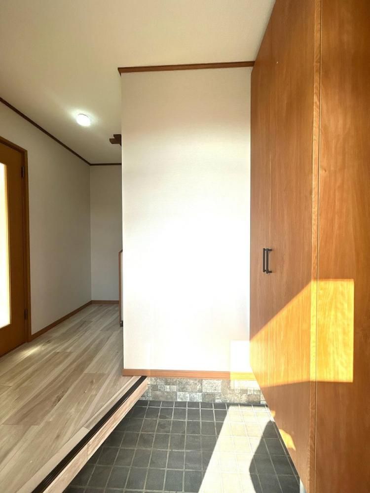 Renovated 5LDK House in Kushiro, Hokkaido with Large Garden - Thumbnail 2