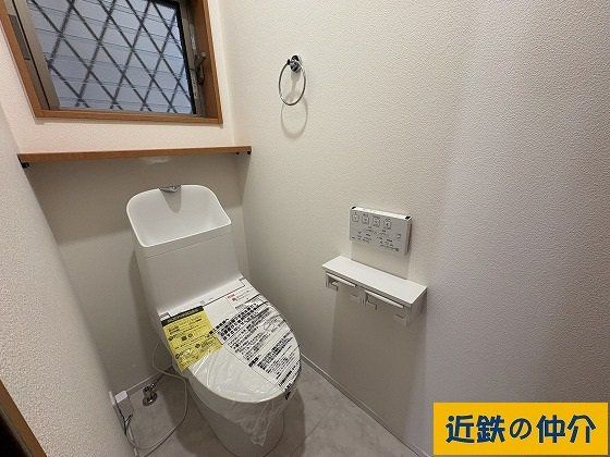 5LDK Detached House for Sale near Hotarugaike Station, Toyonaka - Thumbnail 3