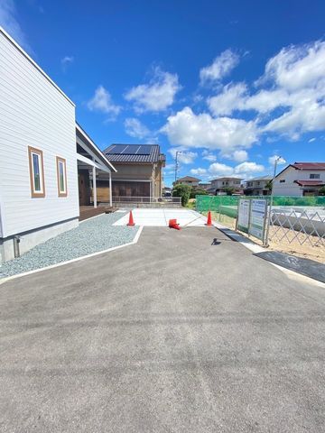 Model House HUCK BERET - 3SLDK Single-Story Home in Hofu - Thumbnail 2