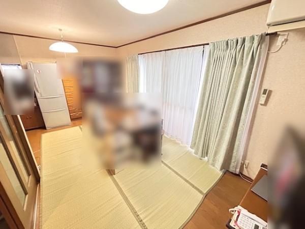 5LDK Detached House with Views in Suita, Osaka - Thumbnail 4