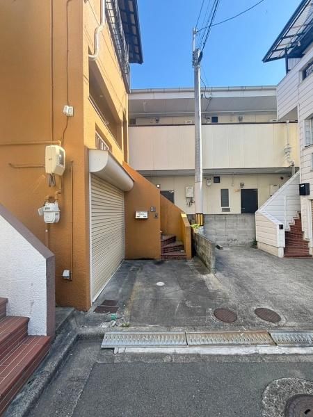 Renovated 5LDK House for Sale in Higashiosaka, Osaka - Thumbnail 2