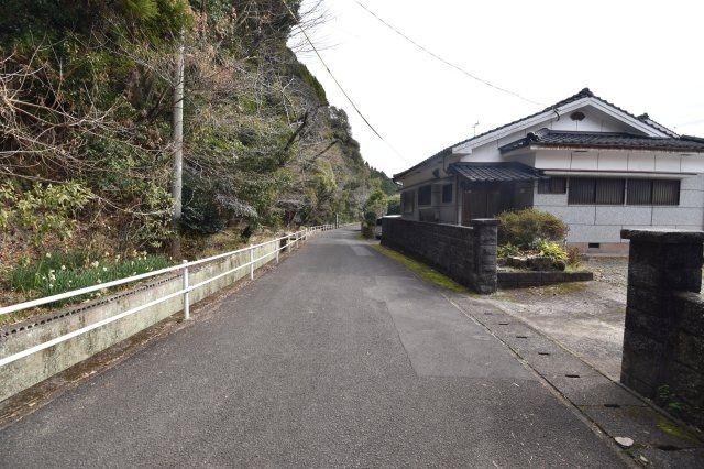 3DK House for Sale in Satsumasendai, Kagoshima - Thumbnail 3