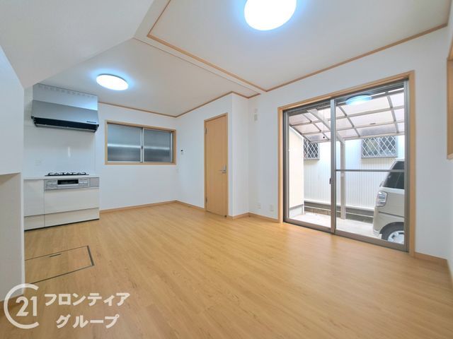 2LDK House for Sale in Yao City, Osaka - 62.3 sqm - Thumbnail 2