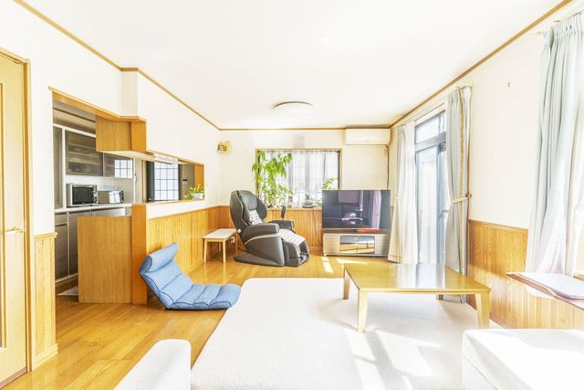 4LDK+Office House for Sale in Kobe Nagata Ward, Hyogo - Image 1