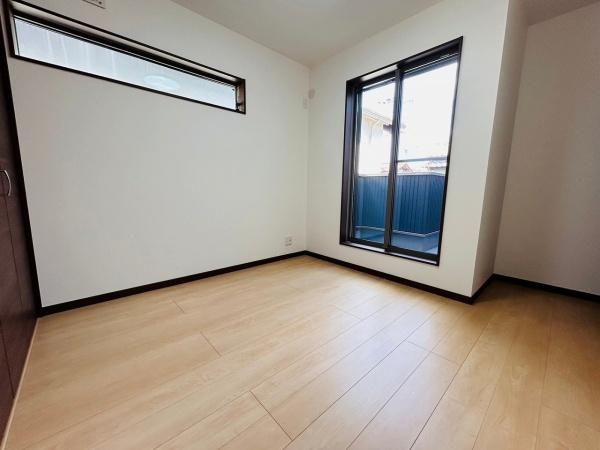 3LDK Detached House for Sale in Takaishi, Osaka - Thumbnail 2