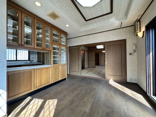 6LDK Steel-Frame House with Home Elevator in Habikino, Osaka - Thumbnail 4