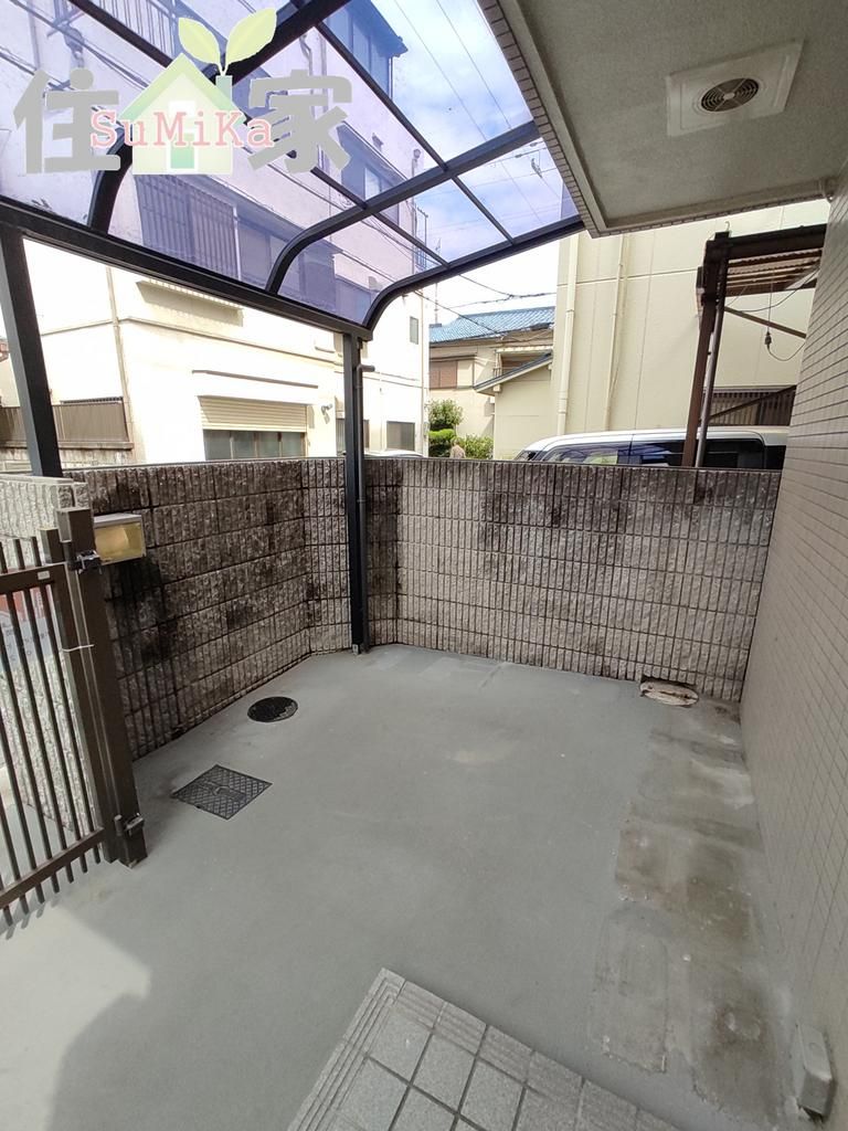 4LDK House for Sale in Higashiosaka, Osaka - Renovation Ready - Thumbnail 2