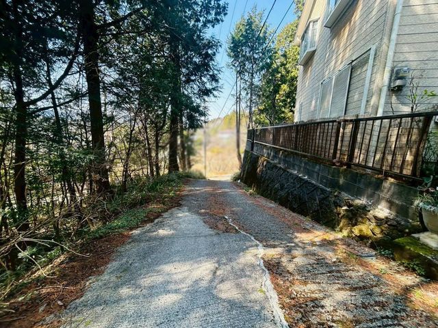 4LDK Detached House with Garden in Tranquil Nara Forest - Thumbnail 3