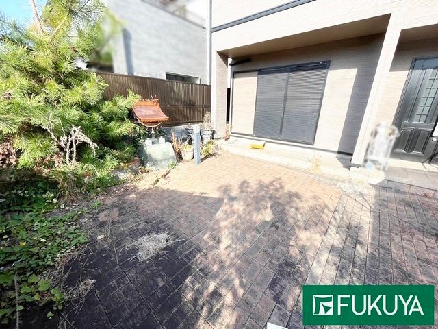 4LDK Two-Generation House for Sale in Sakai, Osaka - Thumbnail 3