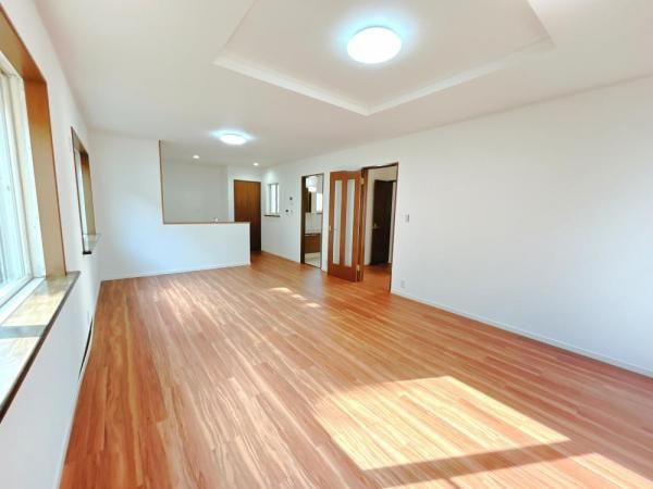 Renovated 4LDK House in Yokkaichi, Mie - 133.57 sqm - Thumbnail 3