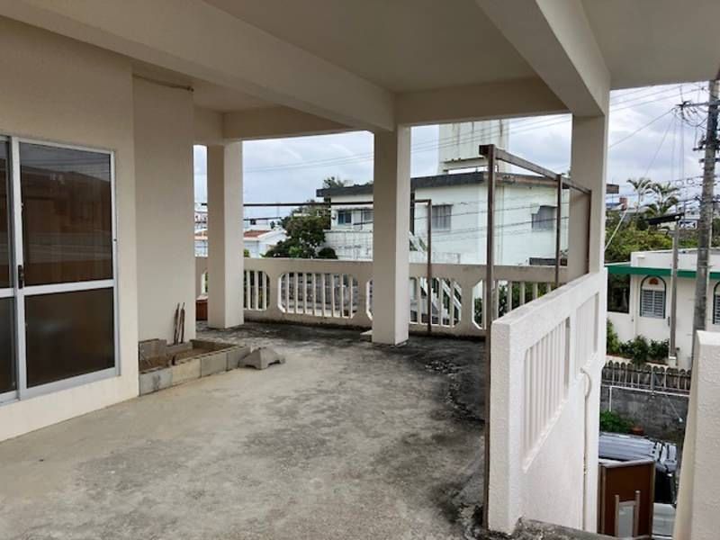 Highland House: 6DK RC Detached Home in Tomigusuku, Okinawa - Thumbnail 2