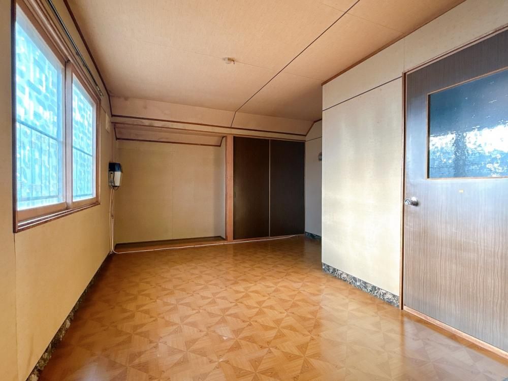 4LDK Detached House with Garden for Sale in Furano, Hokkaido - Thumbnail 2