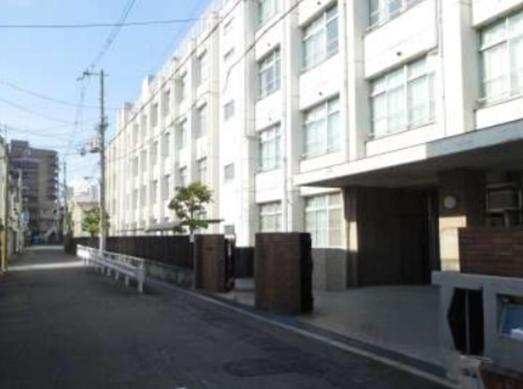 5LDK Detached House for Sale in Nishinari, Osaka - Near Hanazonocho Station - Thumbnail 3