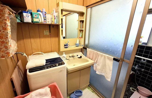 Spacious 7DK Detached House on 259sqm Land in Kamigori, Hyogo - Thumbnail 4