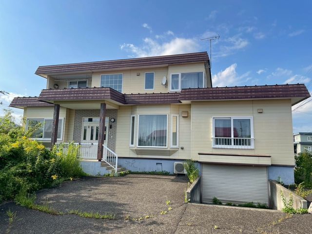 5SLDK House for Sale in Ikeda, Hokkaido - 210.47 sqm - Thumbnail 2