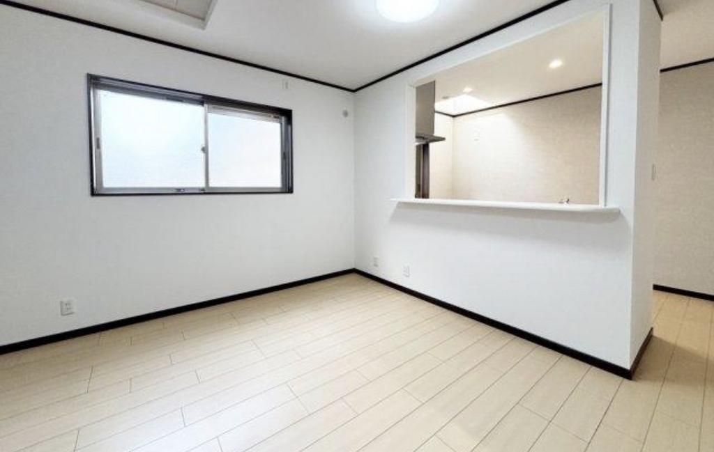 Renovated 4LDK House for Sale in Amagasaki, Hyogo - Thumbnail 4