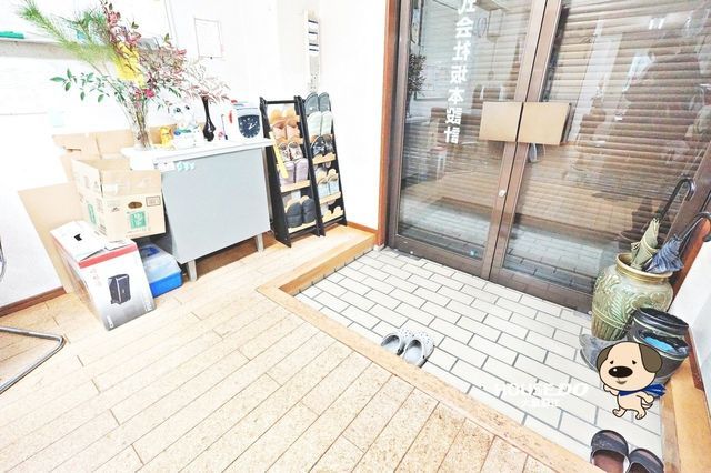 7LDK Reinforced Concrete House for Sale in Moriguchi, Osaka - Image 1