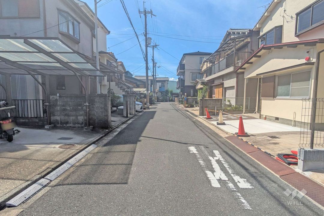 3DK Detached House for Sale in Settsu City, Osaka - Thumbnail 2