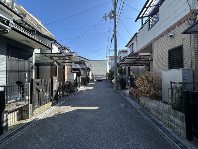 4LDK House for Sale in Hirakata, Osaka - 87m2 - Thumbnail 2