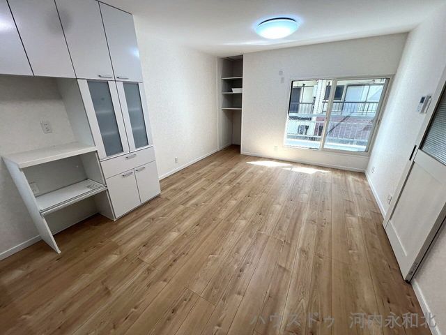 3LDK Steel-Framed House for Sale in Yao, Osaka Near Yao Station - Thumbnail 2
