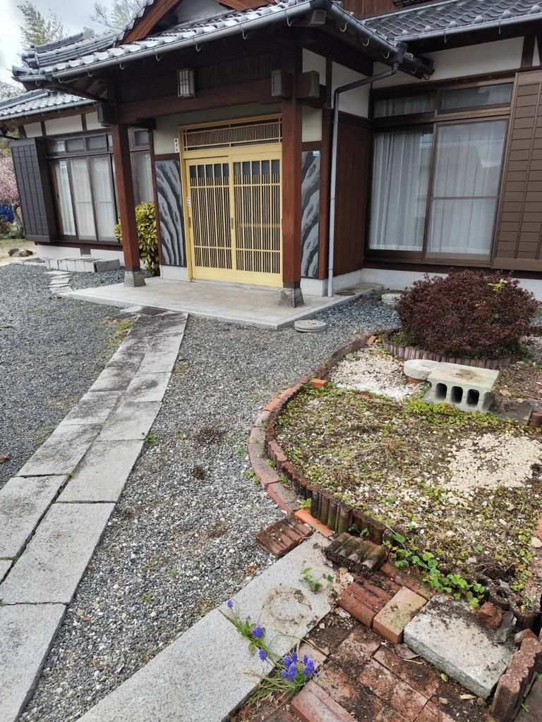 95-Year-Old 9DK House with Warehouse & Field in Hofu, Yamaguchi - Thumbnail 3