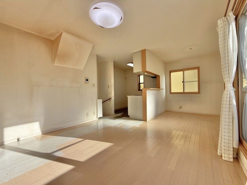 4LDK Detached House for Sale in Kobe Hyogo Ward - Thumbnail 3